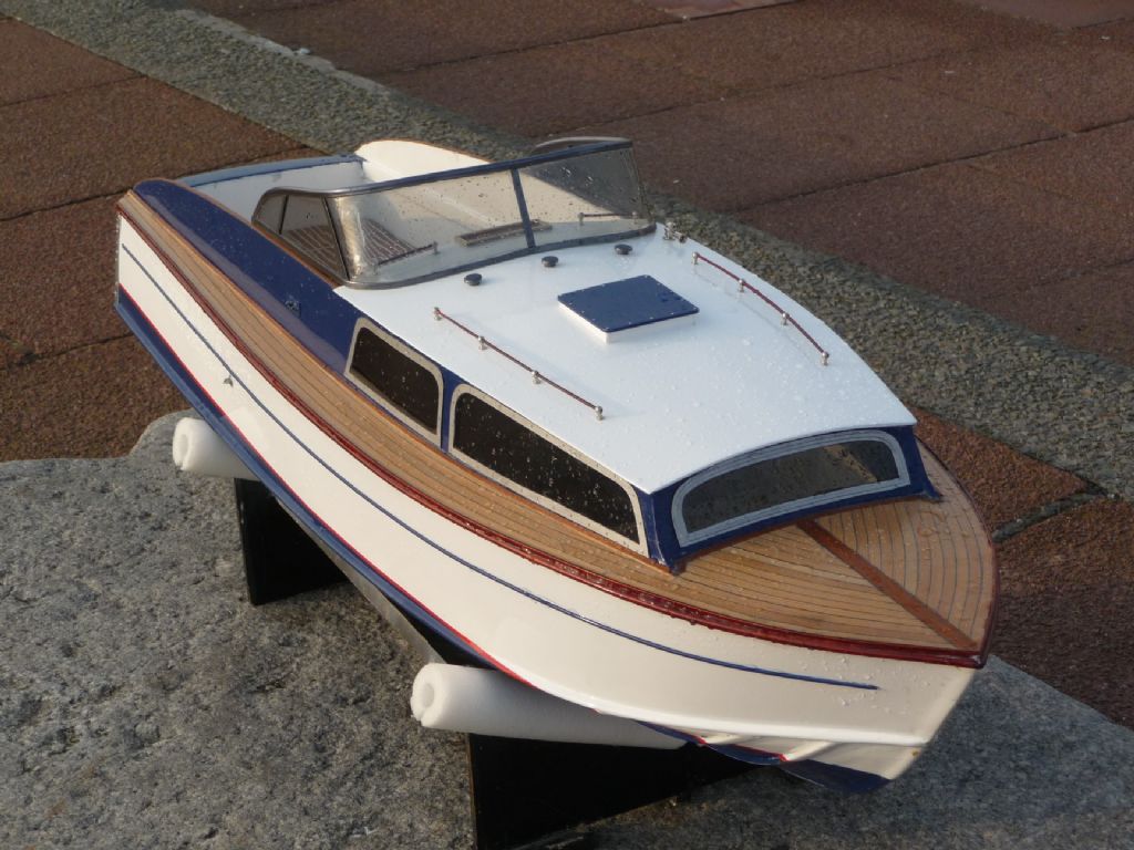 Fairey Huntsman 28' | Model Boats